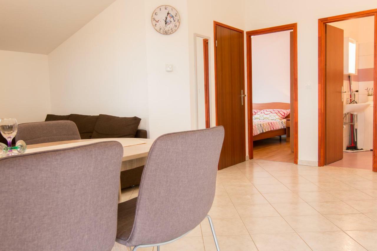 Apartman Deni بيروغ المظهر الخارجي الصورة