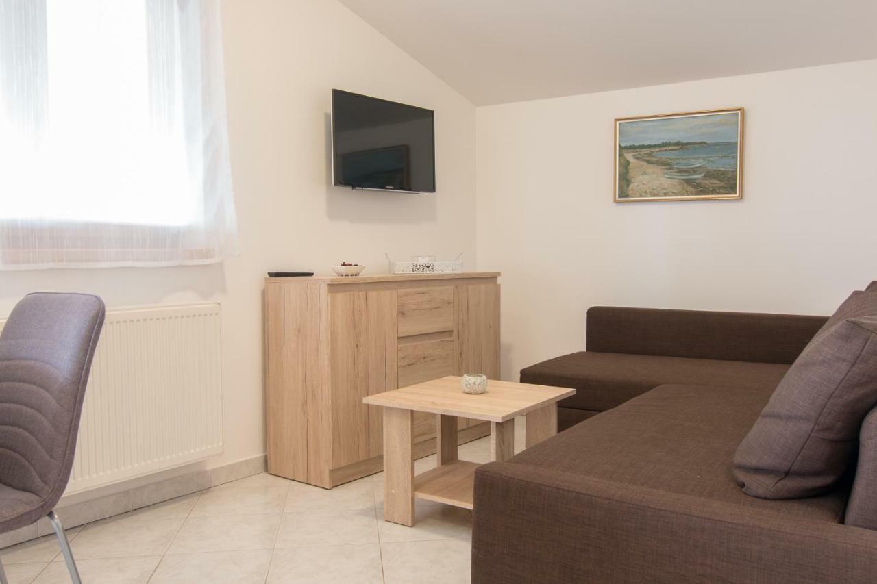 Apartman Deni بيروغ المظهر الخارجي الصورة